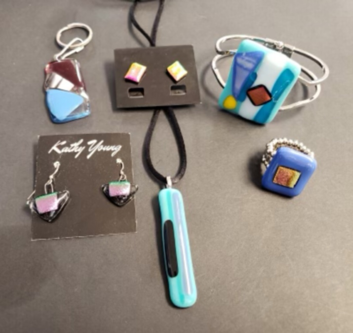 a group of jewelry on a table