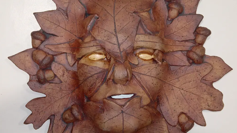 Art market advertisement with leaf design