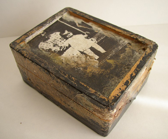 Mixed Media Assemblage / Wood Box
3 ¾ “ L x 3” W x 1 ¾ “ H
